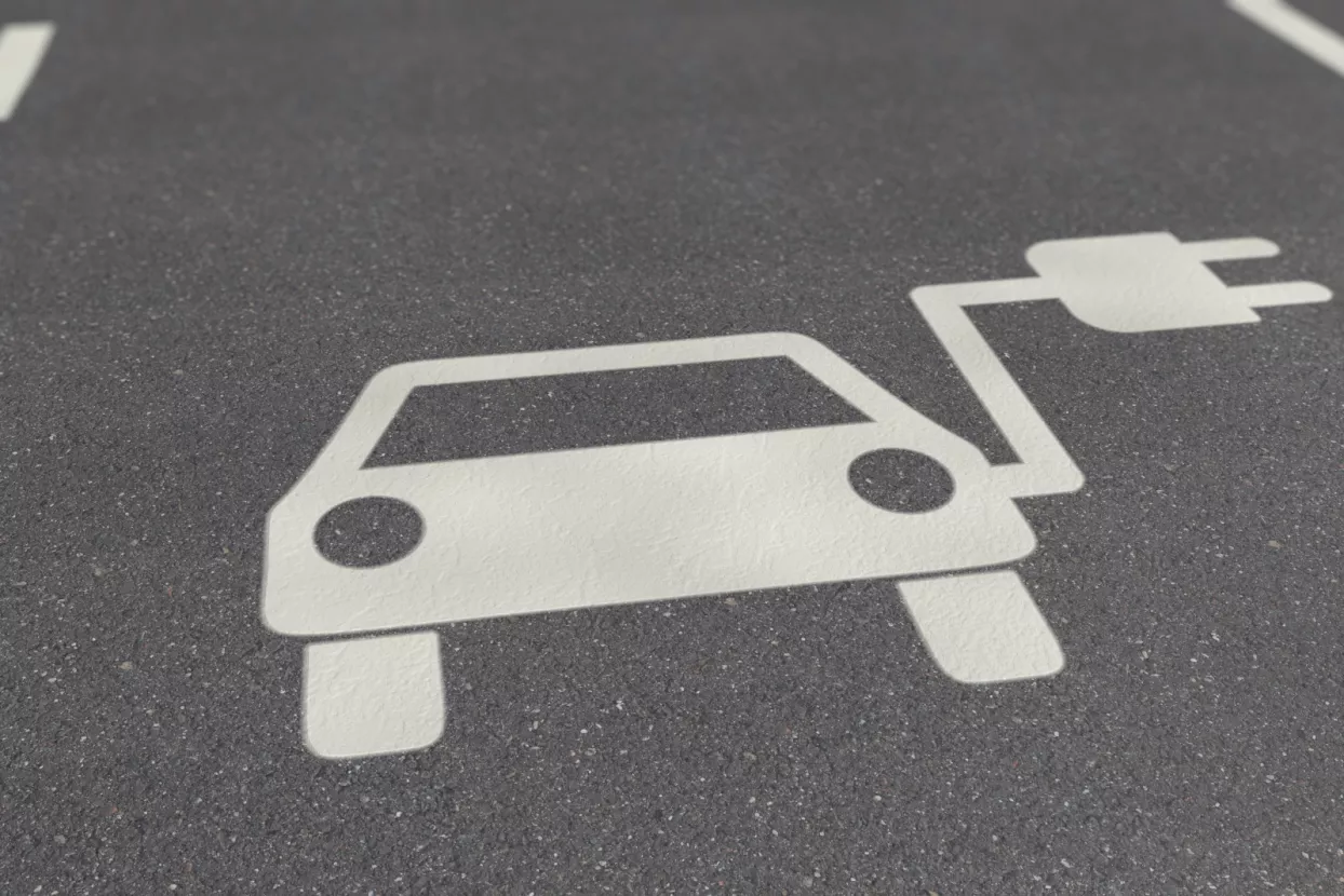 Postavljen prvi punjač za električna vozila u rasvjetnom stupu u Hrvatskoj