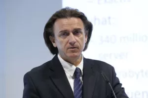 Poduzetnici čitaju: Profesor Predrag Pale preporučuje Tanenbaumove knjige o tehnologiji