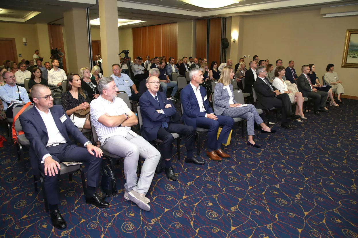 Konferencija o izvozu: Unatoč komplikacijama hrvatski robni izvoz porastao za 35 posto
