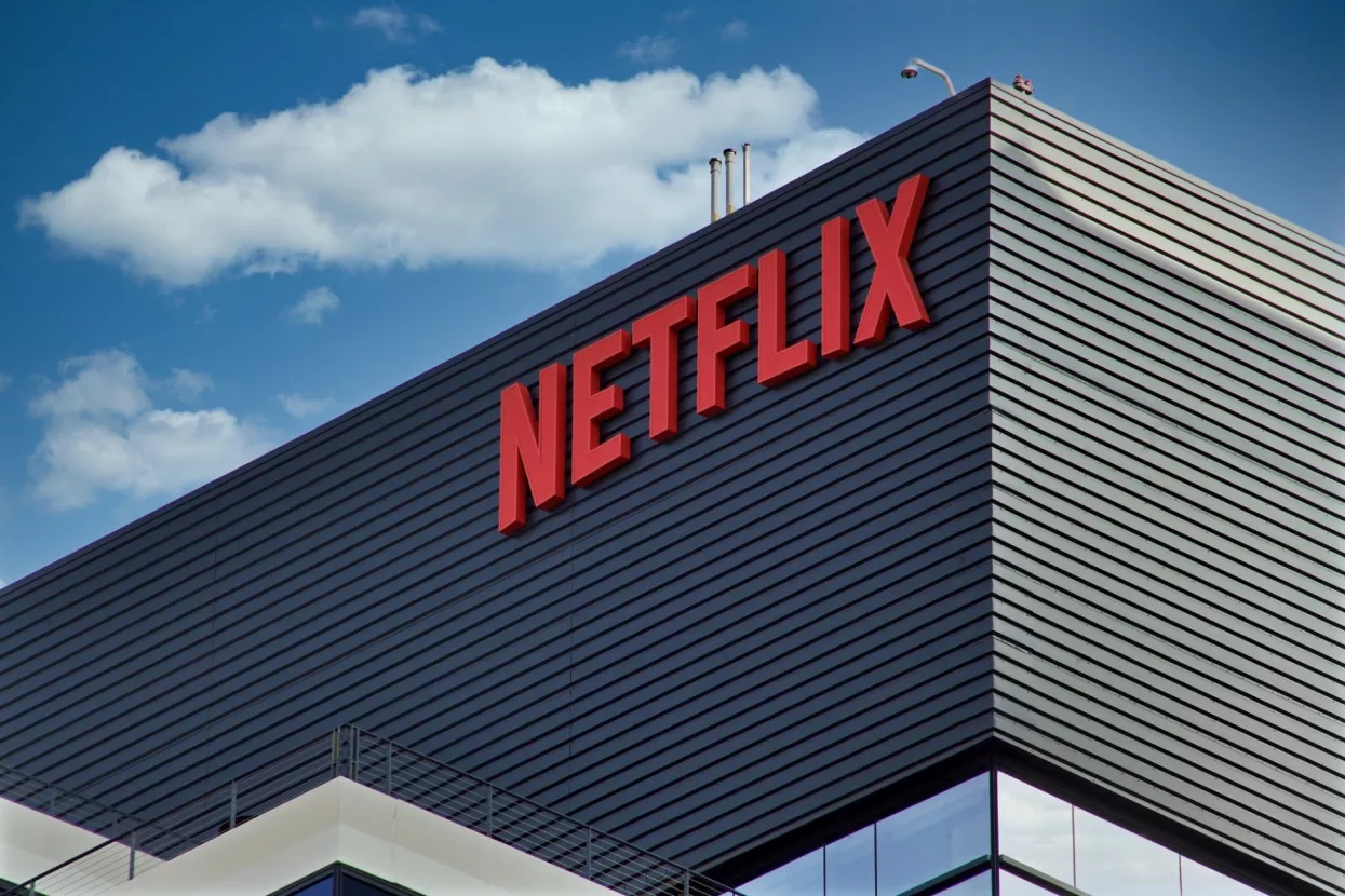 Neočekivano partnerstvo: Netflix s Microsoftom razvija ad-based pretplatnički model