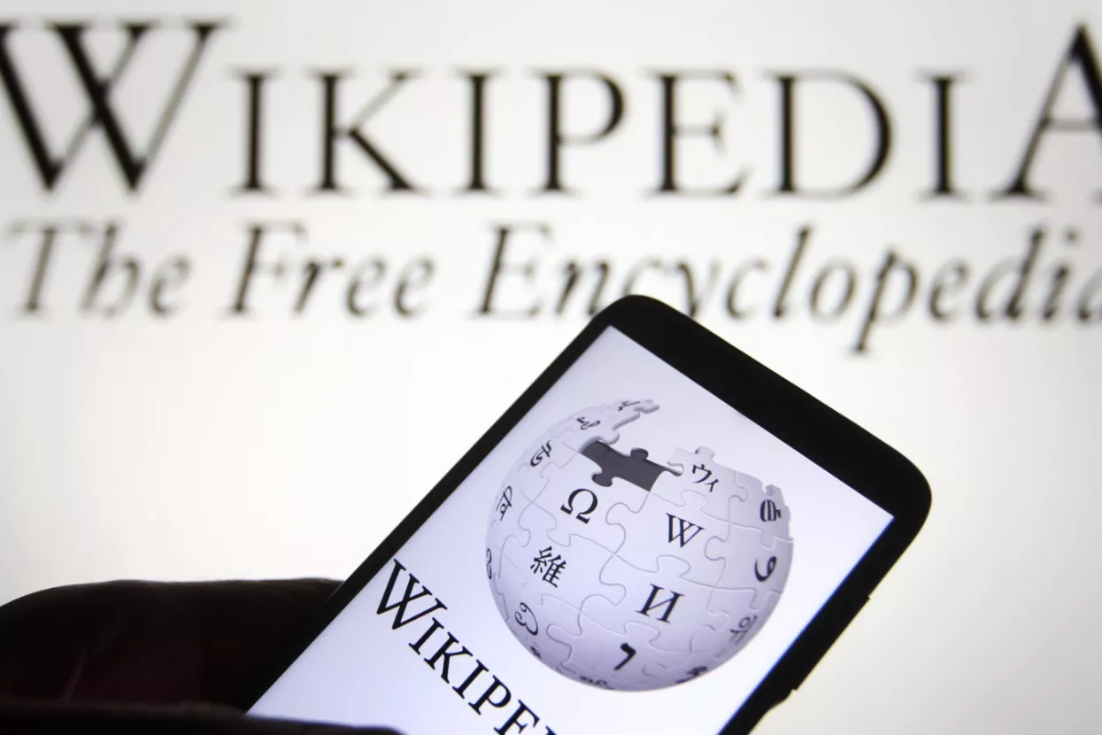 Zbog prepirki u vezi s definicijom recesije, Wikipedia ograničila uređivanje članaka