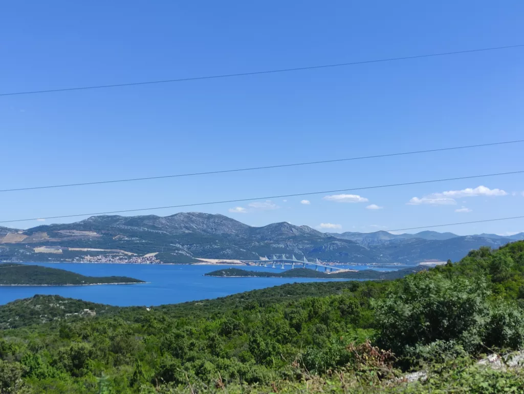 Dvije minute vožnje do najjužnijeg dijela Jadrana, ali bez biciklista i pješaka