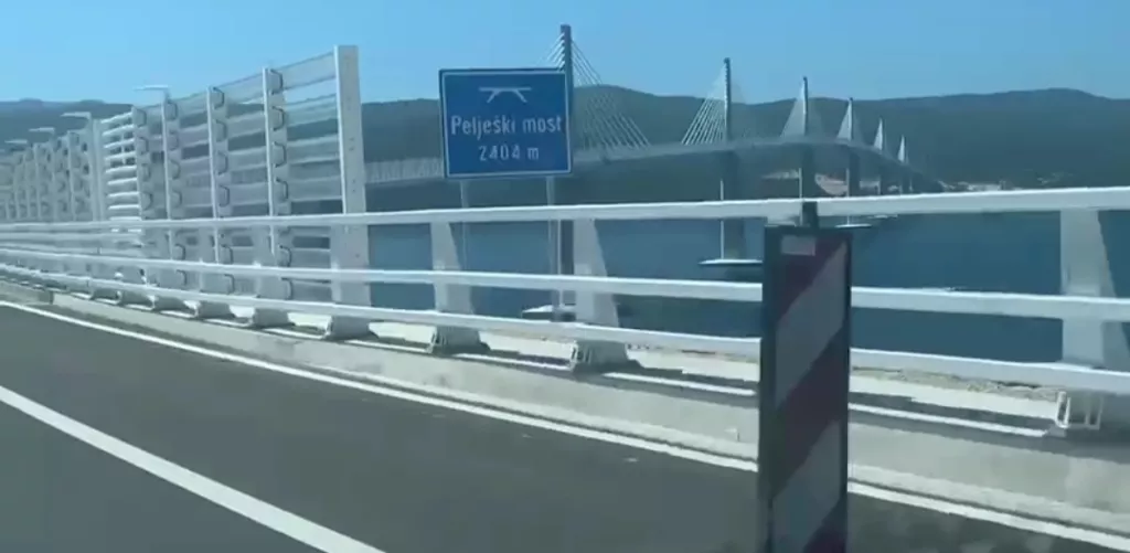 Dvije minute vožnje do najjužnijeg dijela Jadrana, ali bez biciklista i pješaka