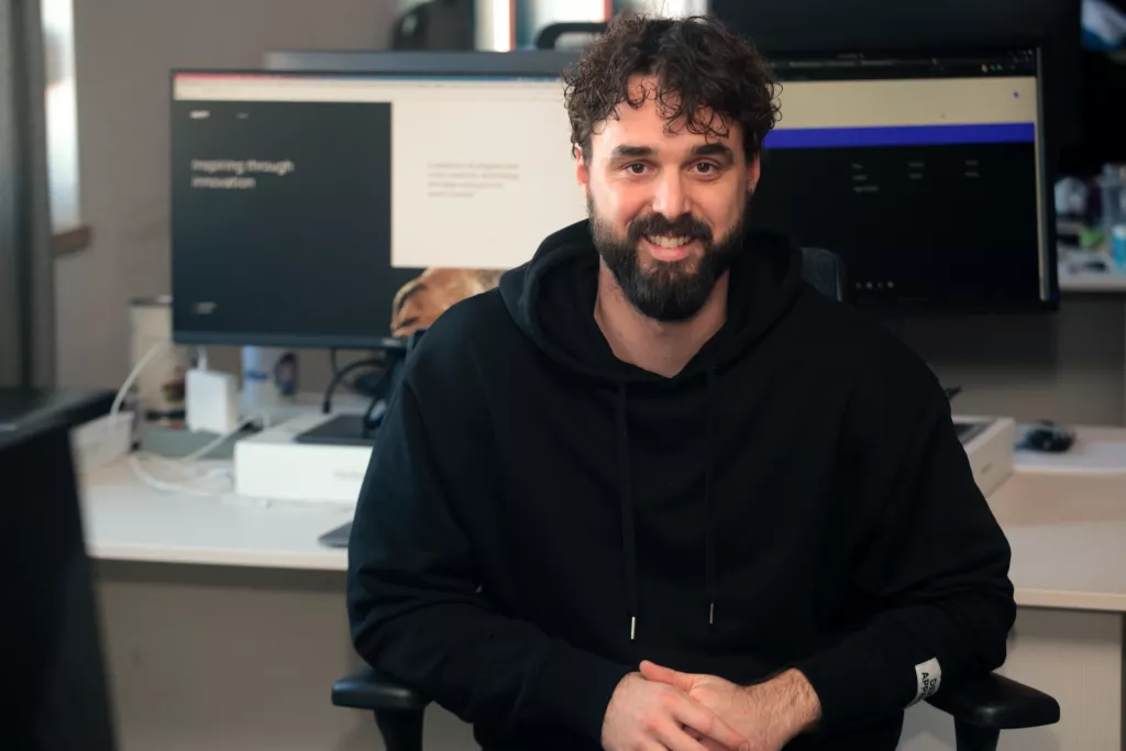 [Oni koji dolaze &ndash; TOP 100] Parkirališne barijere, platforma Robotiq.ai, najbolja sportska aplikacija, robotski restoran&hellip;