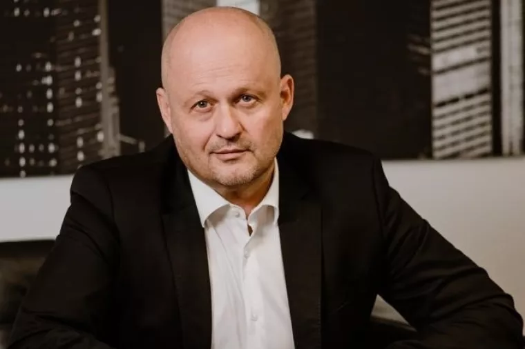 ODVJETNICI U BIZNISU: Oleg Uskoković okrupnjava drvnu industriju