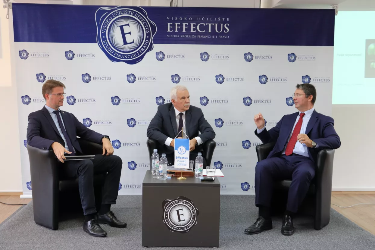 Zbog same činjenice prelaska na euro dolazi do blage inflacije od 0,2 do 0,3 posto