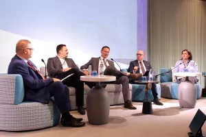 14. susret gradonačelnika i poduzetnika. Panel E-mobilnost u javnom gradskom prometu: Goran Litvan, Miroslav Paviša, Neven Bosilj, Saša Bart i Terezija Gelo