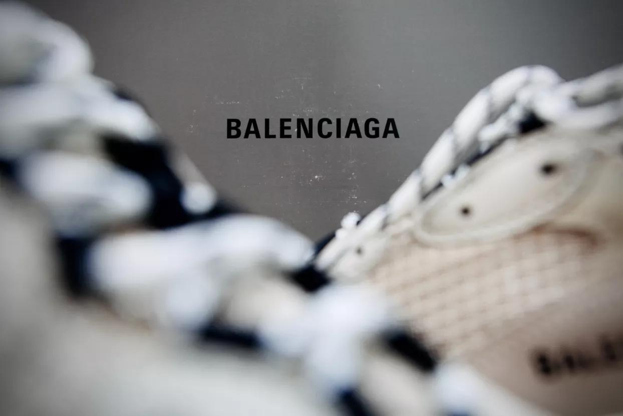 Balenciaga 