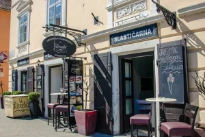 nlaoskaiosjaij asa s asass as