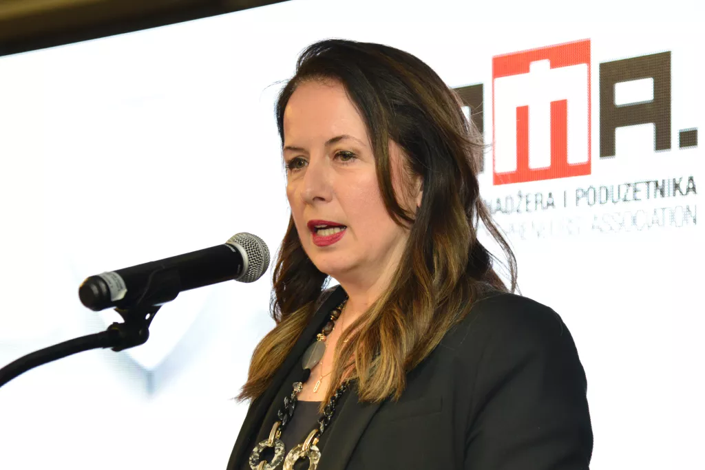 Croma, manađžer godine, Irena Weber