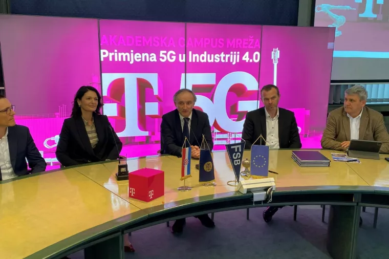 Potpisivanje ugovora između HT-a i FSB-a