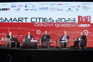 SMART CITIES 2023. Panel: Inovacijama do održivih gradova. Vanja Figenwald, Marko Filipović, Damir Mandić, Ivica Puljak i Željko Turk