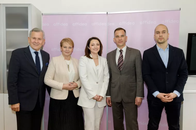 Damir Eljuga, Ljerka Eljuga, Marijana Pašalić, Domagoj Eljuga i Mislav Eljuga 