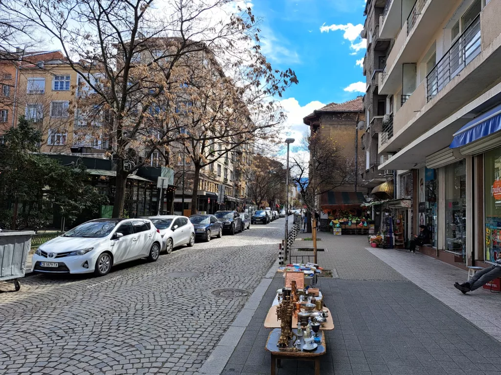 Specifičnost Sofije je mnoštvo specijaliziranih obrta koji često na ulici nude razne proizvode