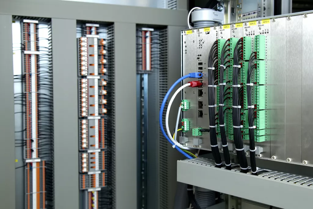 Elekto ormar, detalj