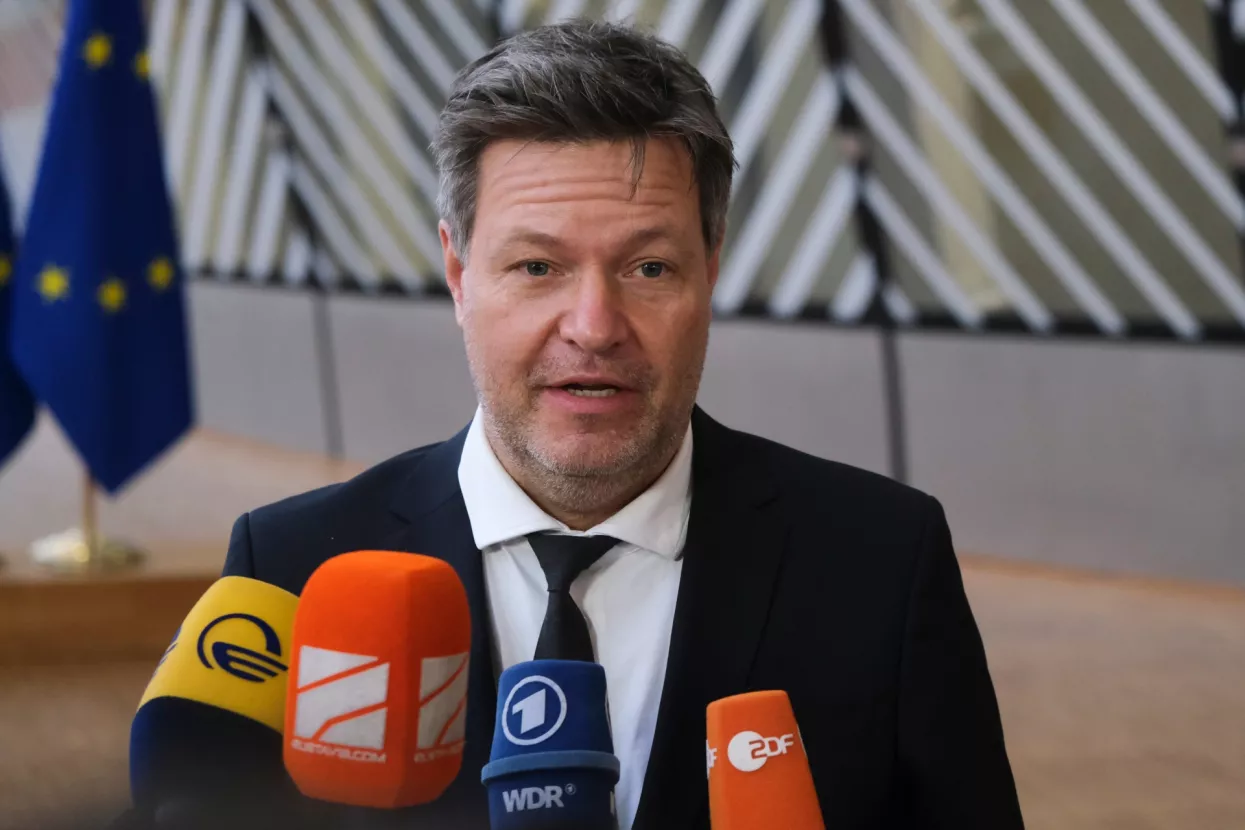 Minister Robert Habeck arrives to attends in an emergency meeting to discuss the energy situation in Europe amid Russia's invasion of Ukraine, in Brussels, Belgium February 28, 2022.