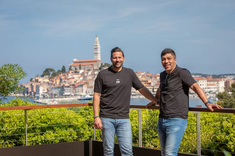 Élber Giovane i Claudijo Pizarro