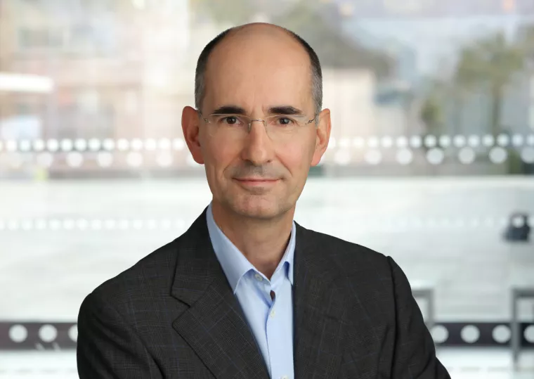 Frank Wenz, Dun & Bradstreet