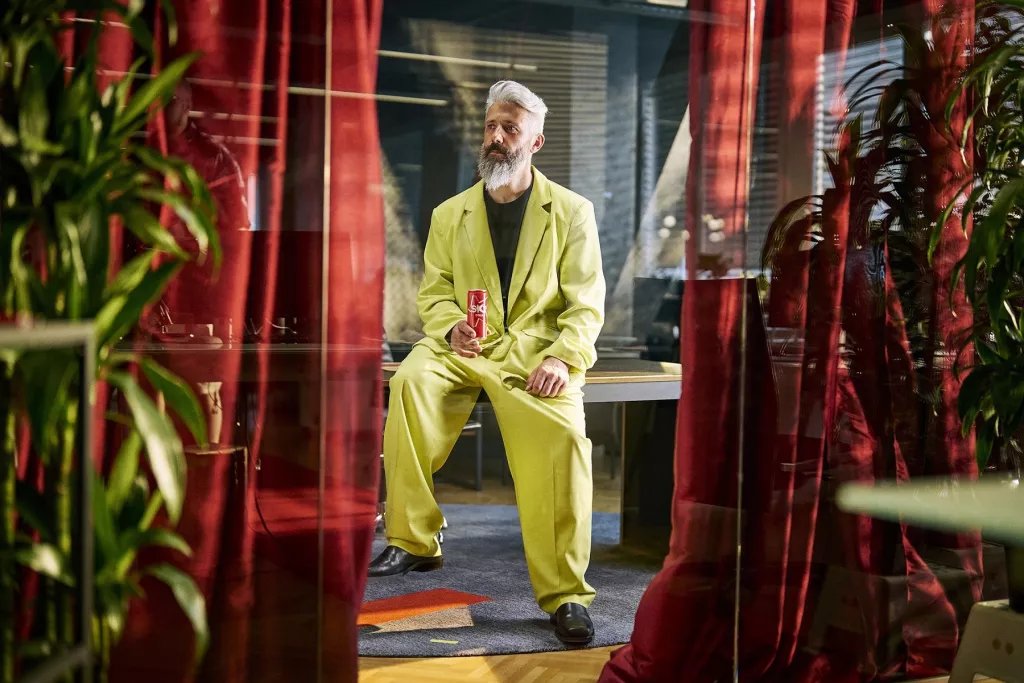 Sky Cola reklama, Studio Nexus     