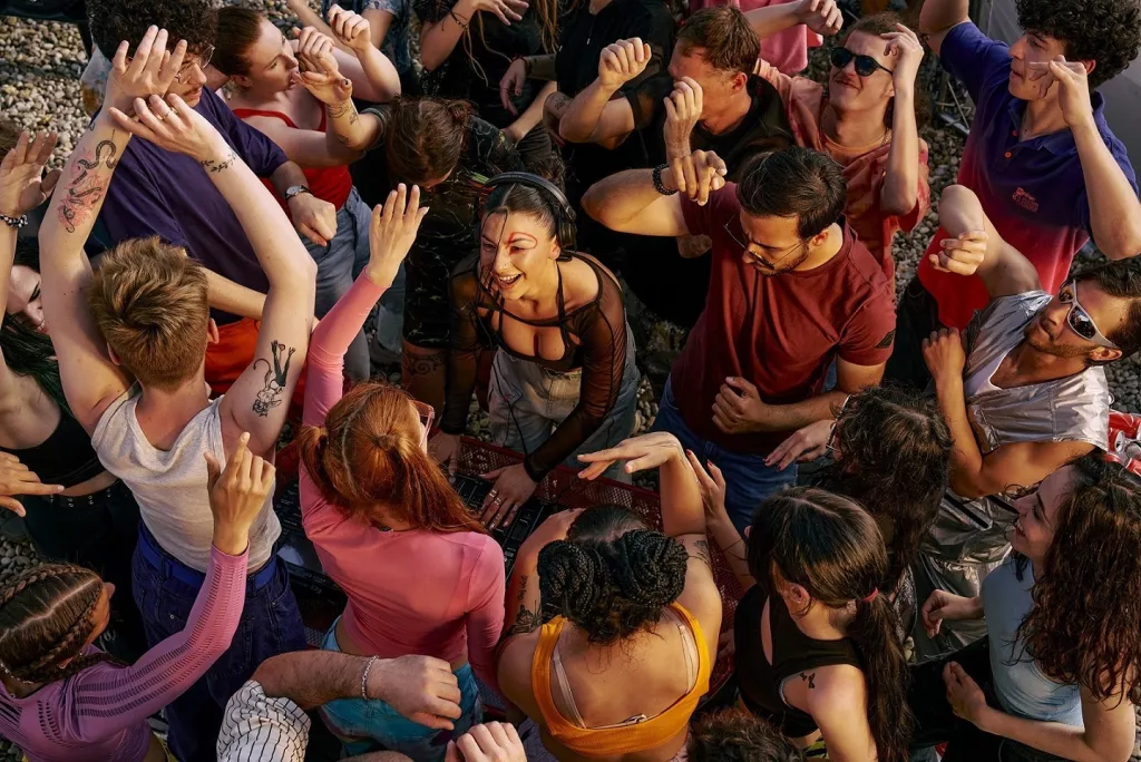 Sky Cola reklama, Studio Nexus