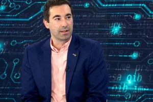 Petar Vušković, Q Norma, ekonomski analitičar i konzultant