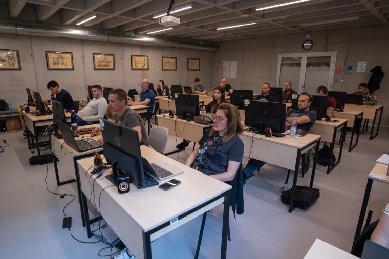 Trokut Neet akademija