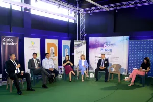 Investicijska konferencija Invest in Novska. Okrugli stol 2 "Uspješni primjeri poslovanja u Hrvatskoj": Tomislav Bosilj, Ivan Buntić, Marko Crnojević, Ivana Matanović, Ljiljana Šapina, Petar Šimić i Gordana Gelenčer