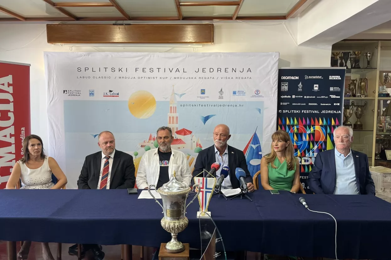 Ivana Vladović, Toni Kuzmanić, Damir Skelin, Žarko Dešković, Alijana Vukšić, Ante Mlikota<br>Splitski Festival Jedrenja