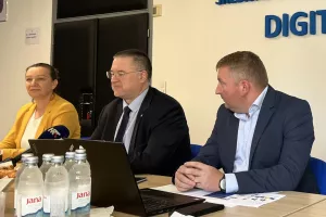 Bernard Gršić, Nikola Modrušan<br>Brifing novinara vezano za temu: "Prvo godišnje izvješće EU o statusu Hrvatske u okviru Digitalne dekade 2030."
