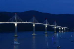 5-retro pelješki most