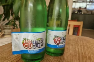 Opasna voda: Romerquelle Emotion Blueberry Pomegranate 330 ml 