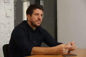 Luka Abrus Fijačko, Five (Pet minuta d.o.o.)