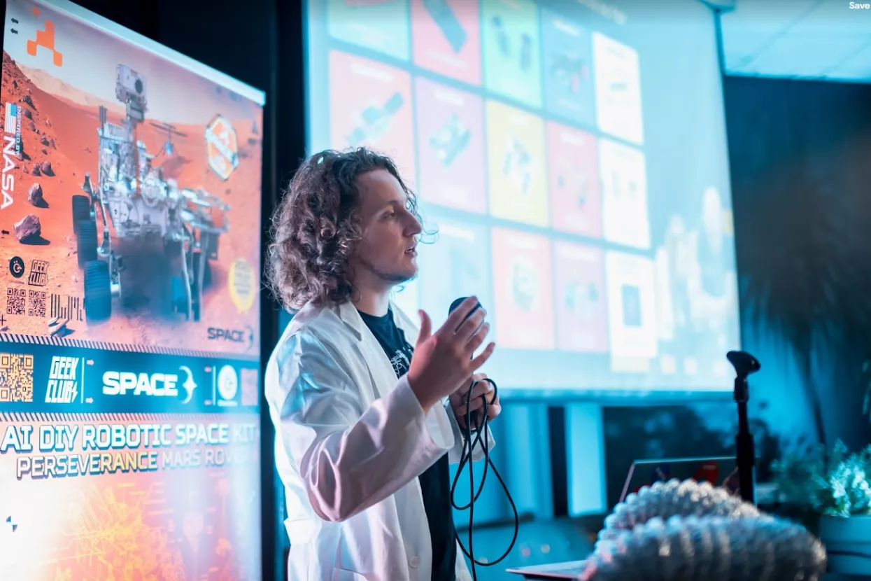 Albert Gaj&scaron;ak, CircuitMess