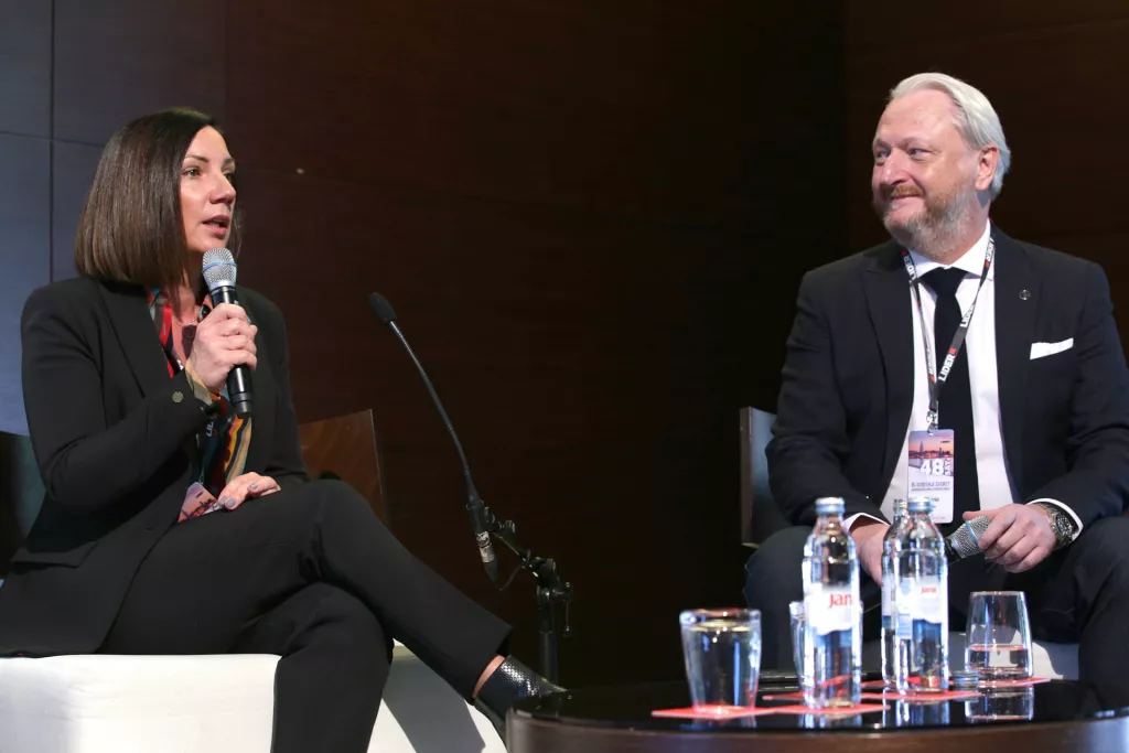 15. godišnji susret gradonačelnika i poduzetnika 48 sati 2023. Gea Kariž i Leo Mršić