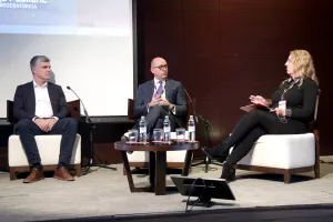 15. godišnji susret gradonačelnika i poduzetnika 48 sati 2023. Panel: Održivost i urbana mobilnost. Branimir Šteko, Saša Bart i Ksenija Puškarić