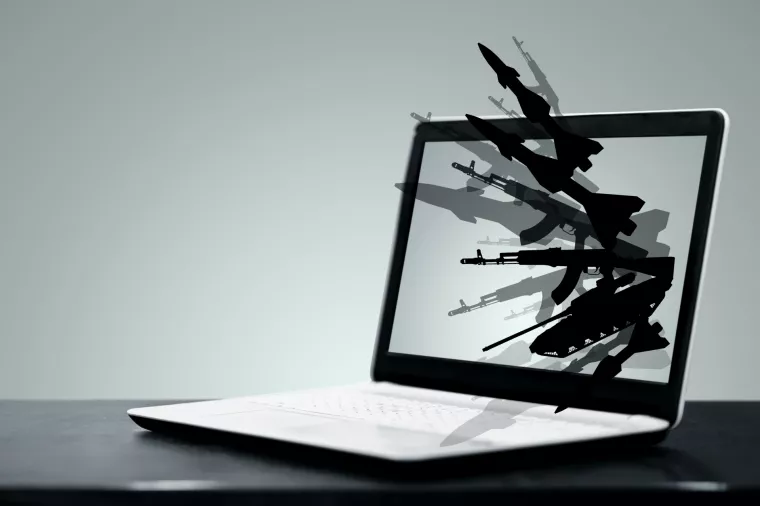 Hibridno ratovanje, hibridni napad, lažne vijesti, računalo, rat