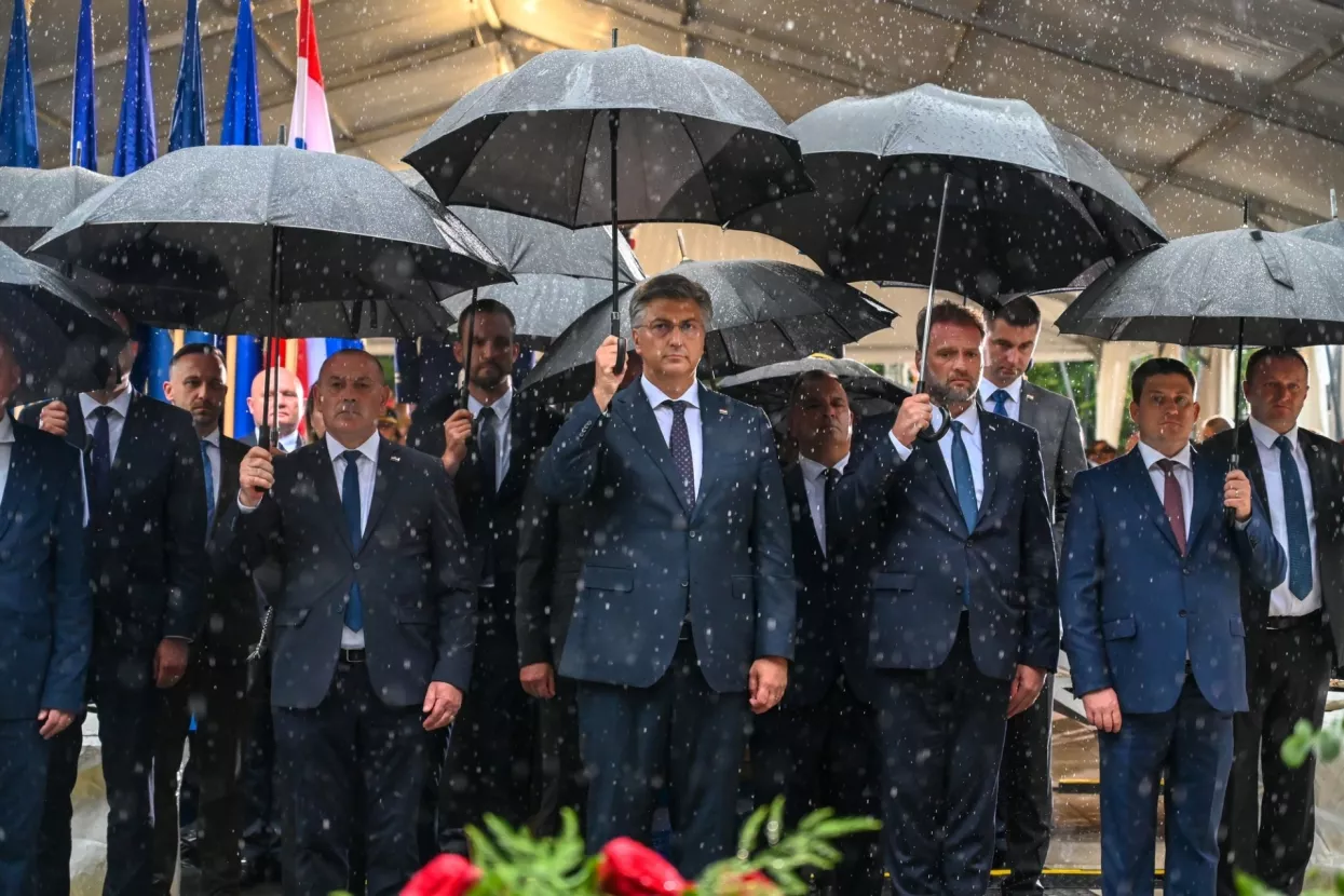 Andrej Plenković, Vlada, Knin