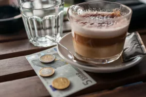 Napojnice: Poslodavac odlučuje kada će se isplatiti i kako će se raspodijeliti