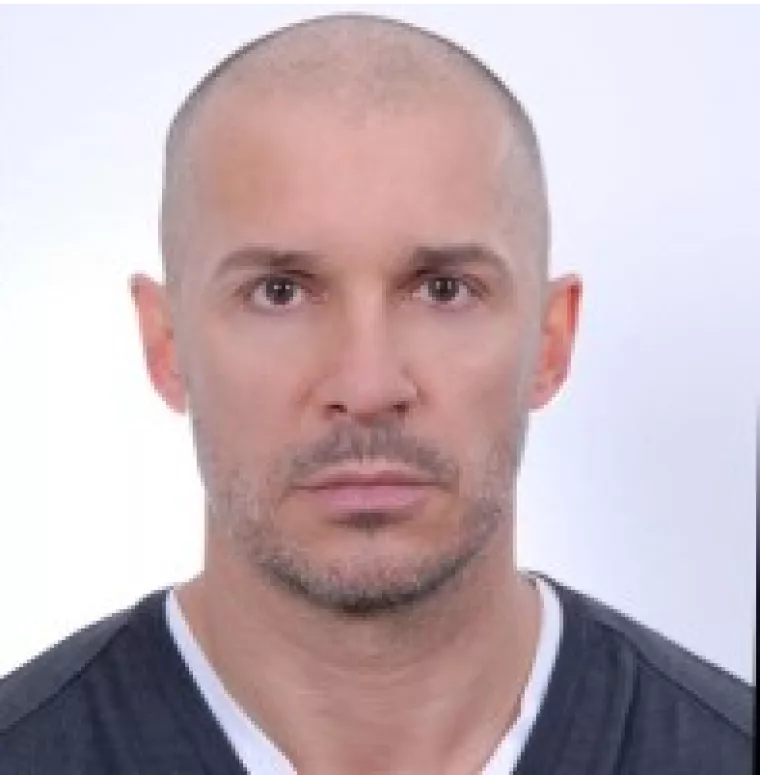 Mario Marković, <br>voditelj korporativne sigurnosti u Telemachu Hrvatska:<br>- Posljednja razina obrane organizacije od napada sam je zaposlenik. Na kraju se nerijetko sve svodi na to hoće li zaposlenik kliknuti na pogrešnu poveznicu ili neće<br>