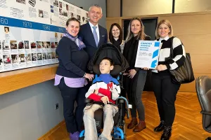 Predstavnice udruge Vukovarski leptirići s predsjednikom Uprave KONČARA Gordanom Kolakom