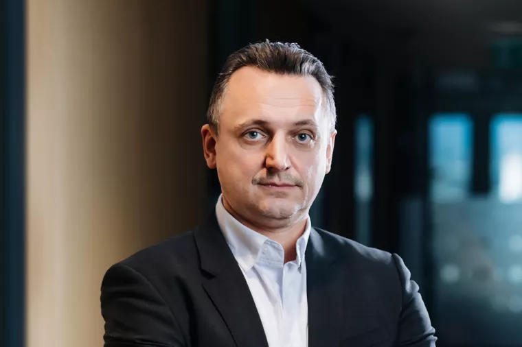 Krešimir Barić, Erste