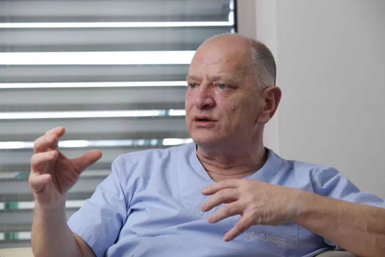 Nikica Gabrić, Svjetlost