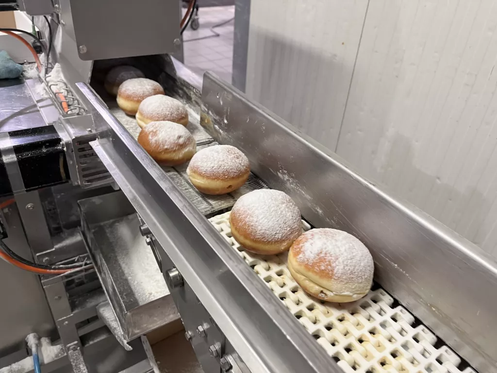 Tvornica Pan Pek, proizvodnja krafni