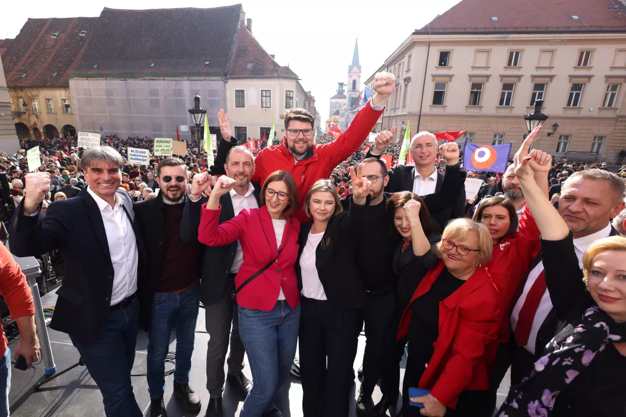 17.02.2024., Zagreb, Hrvatska_Oporbene stranke SDP, Možemo, Centar, IDS, HSS i Radnička fronta, Fokus, Socijaldemokrati, Reformisti, GLAS i Stranka s imenom i prezimenom organizirale su prosvjed Dosta je! Idemo na izbore! na Markovom trgu.<br>Foto: Anto Magzan