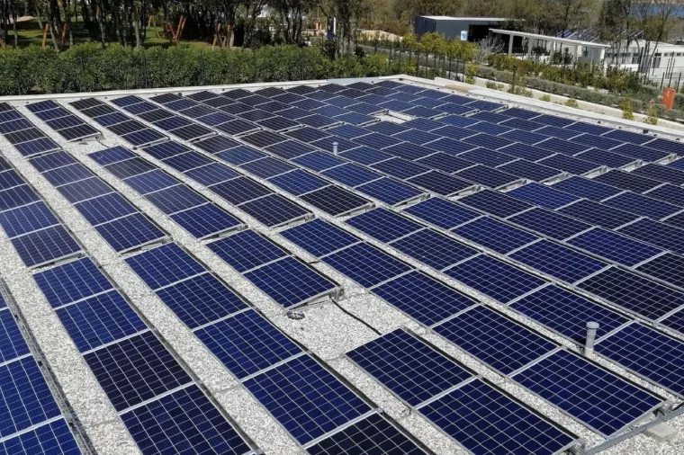 U kolovozu ove godine KOER-ovoj virtualnoj elektrani pridružio se i Valamar, najveća turistička kompanija u Hrvatskoj. Tom je prigodom Flavio Gregorović, direktor tehničkog sektora u Valamaru, izjavio da ta suradnja označava 'iskorak Valamara na tržište električne energije'