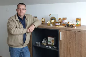 Varžak med, Boris Varžak