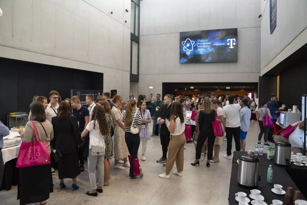 Digitalni Inovacijski Inkubator