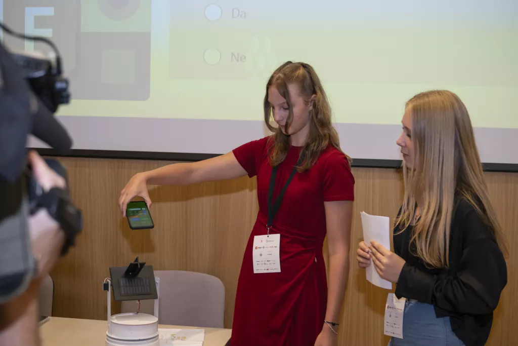 Digitalni Inovacijski Inkubator