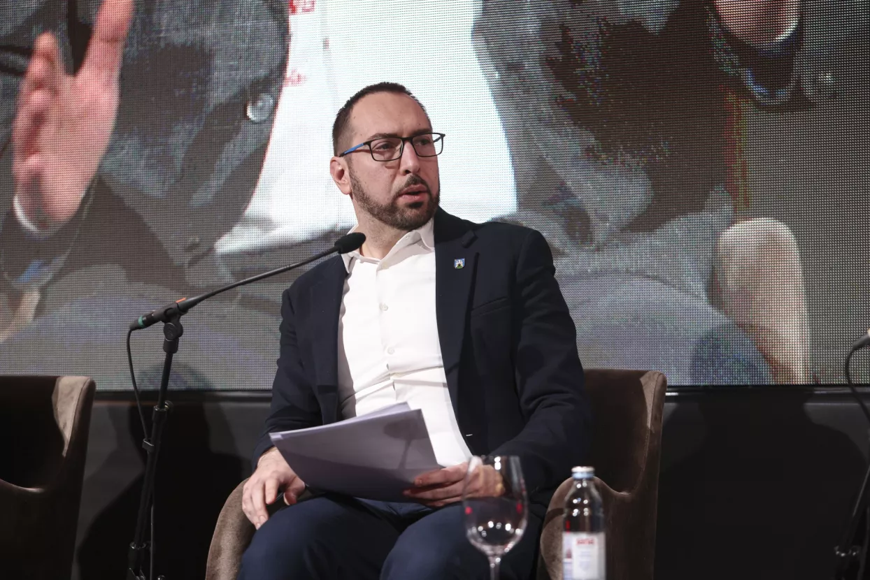 Konferencija Smart cities.<br>Panel: Inovacijama do održivih gradova.<br>Tomislav Tomašević<br>