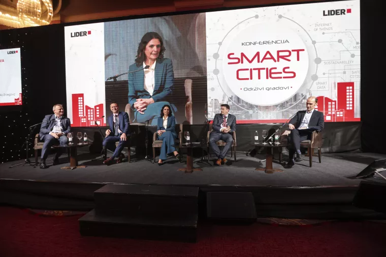 Konferencija Smart cities.<br>1. panel: Digitalna transformacija gradova- zeleno i pametno.<br>Branko Dukić, Neven Bosilj, Marijana Bačić, Denis Nikola Kuliš.